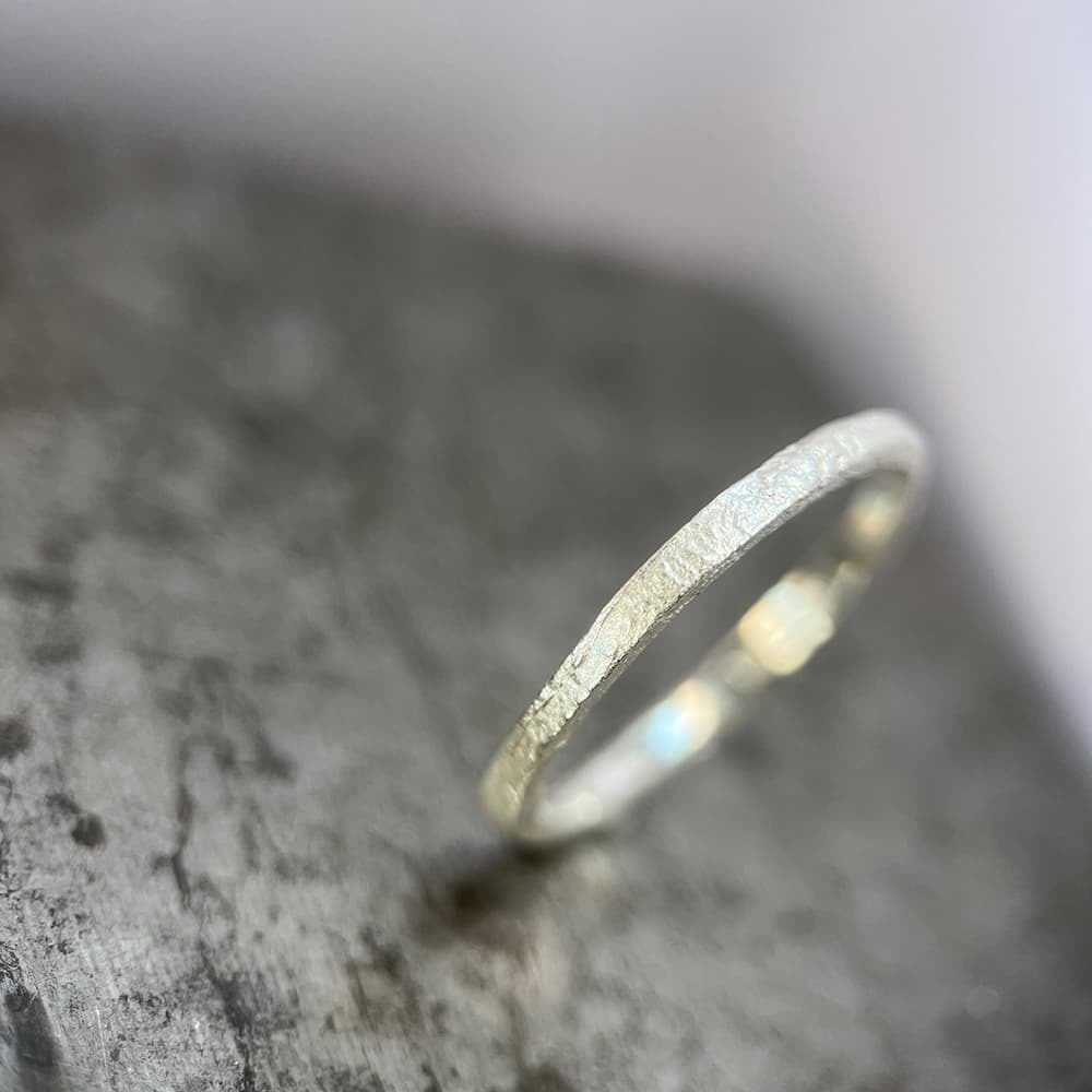 Slim Molten Ring Sup02